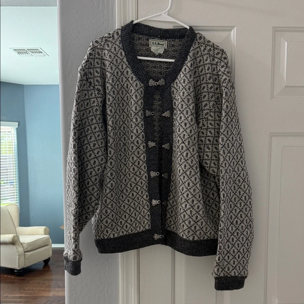 L.L. Bean Gray Patterned Nordic Wool Blend Cardigan Sweater - Picture 2 of 10